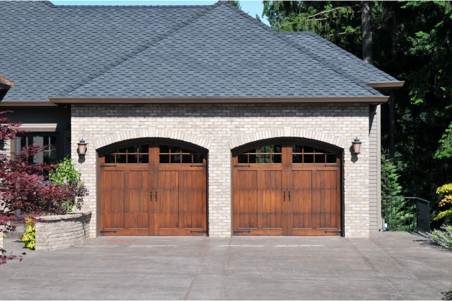 We are Cincinnati Garage Door Repair Experts, your locally trusted professionals serving our community for more than two decades.