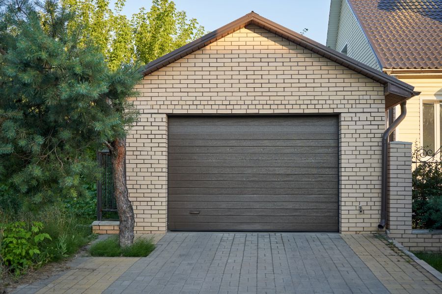 We're Cincinnati Garage Door Repair Experts, delivering top-notch, affordable garage door services in Fairfield, Ohio.