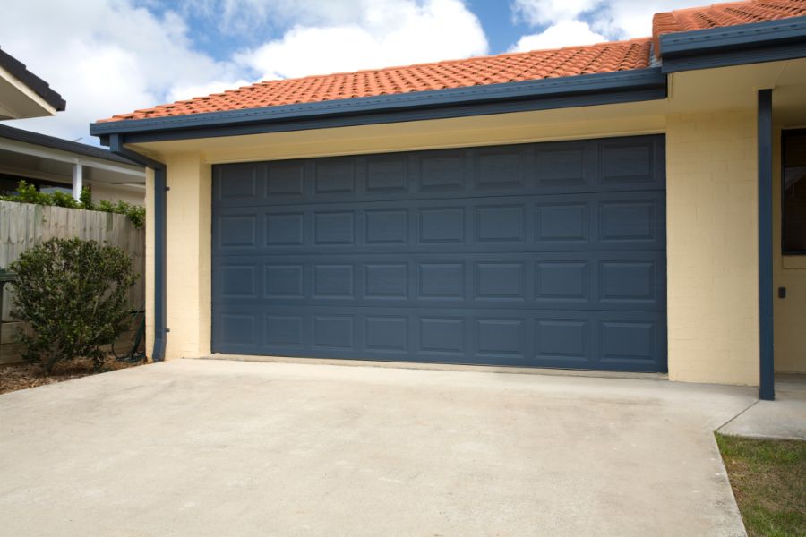 We are Cincinnati Garage Door Repair Specialists, offering top-notch garage door services in Norwood, Ohio.